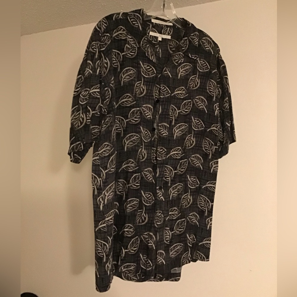 Perry Ellis Button Down Short Sleeve Shirt